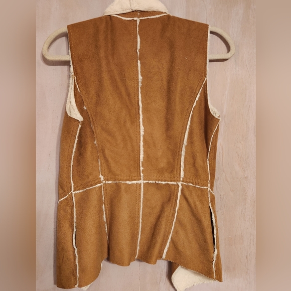 Me Jane Faux Shearling Boho Vest - Picture 3 of 9